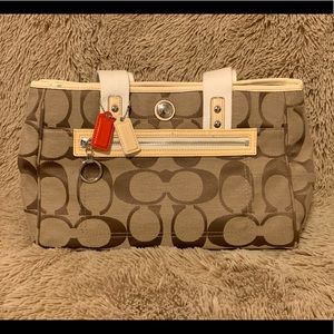 NWT Coach White Daisy Signature Large Tote